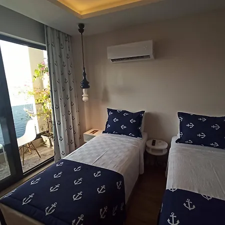 Hotel Ece Marina 2*