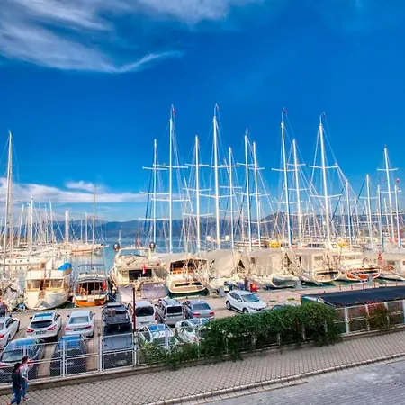 Hotel Ece Marina 2*