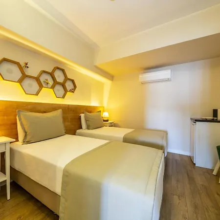 Ece Marina Φετιγιέ