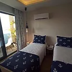 Hotel Ece Marina 2*