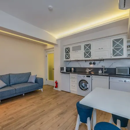 Hotel Ece Marina 2*