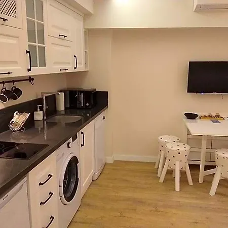 Hotel Ece Marina 2*