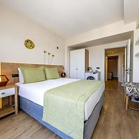 Hotel Ece Marina 2*