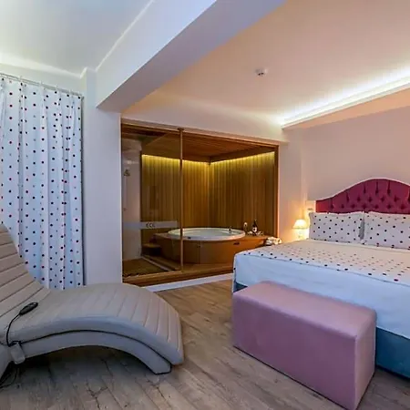 Hotel Ece Marina