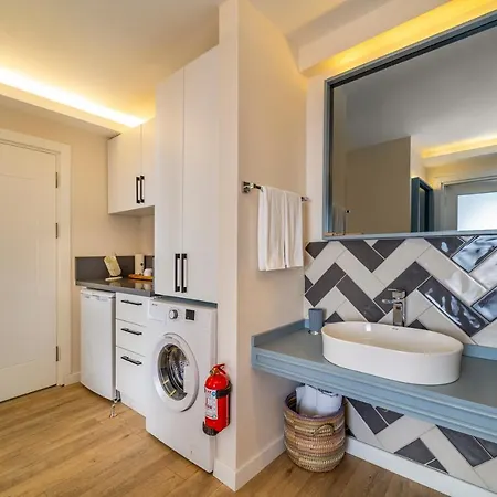 Ece Marina Szálloda